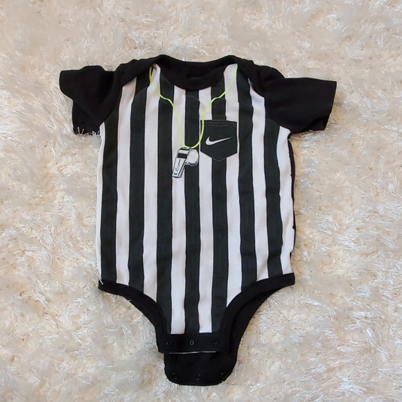 Nike Other - 6-9month nike referee onsie